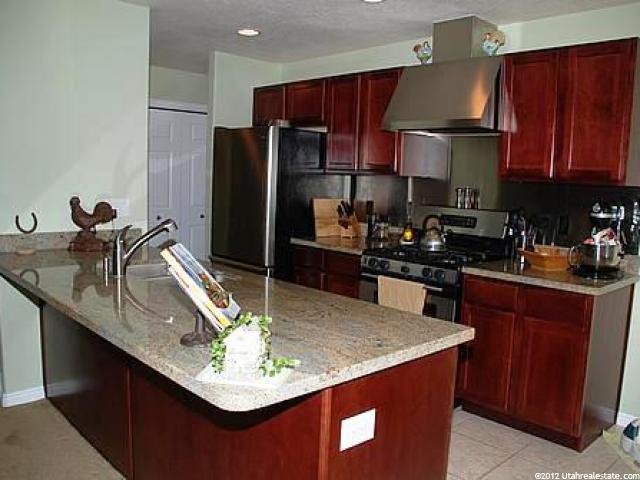 762 W Saddle Dr, Oakley, UT 84055 — photo 2