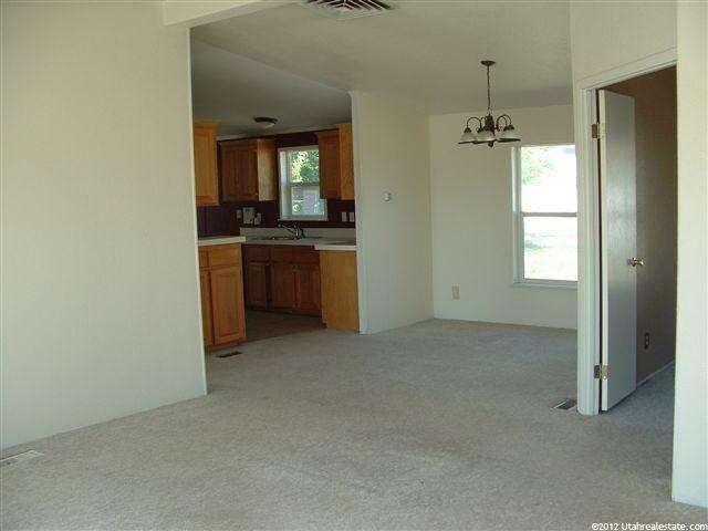 177 N 800 W, Vernal, UT 84078 — photo 4