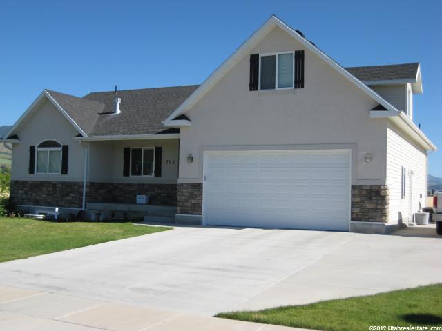 702 E 440 S, Hyrum, UT 84319 — photo 2
