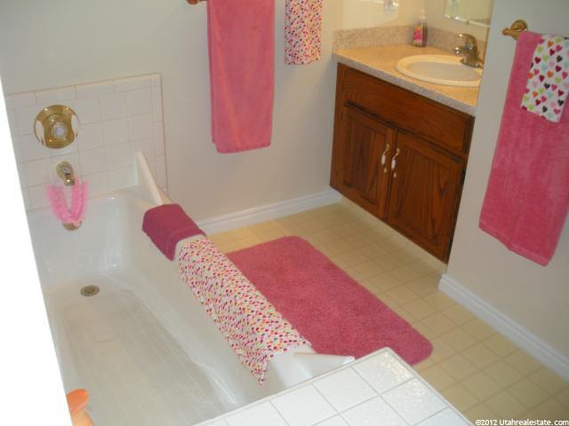 2307 N 1125 E, Layton, UT 84040 — photo 8