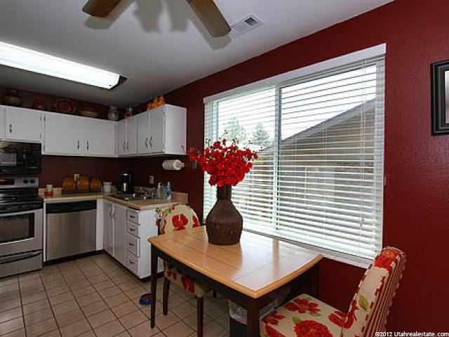 447 E 5600 S #B, Murray, UT 84107 — photo 10