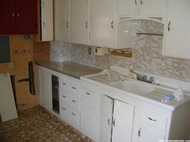 7794 Oak St, Midvale, UT 84047 — photo 6