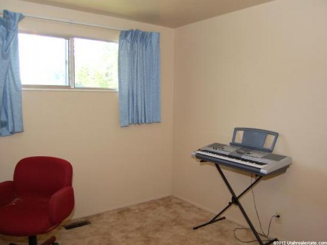 1040 W Gordon Ave, Layton, UT 84041 — photo 11