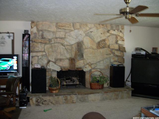 8074 S 1715 E, Sandy, UT 84093 — photo 11