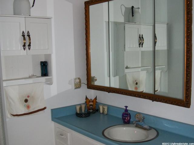 8074 S 1715 E, Sandy, UT 84093 — photo 6
