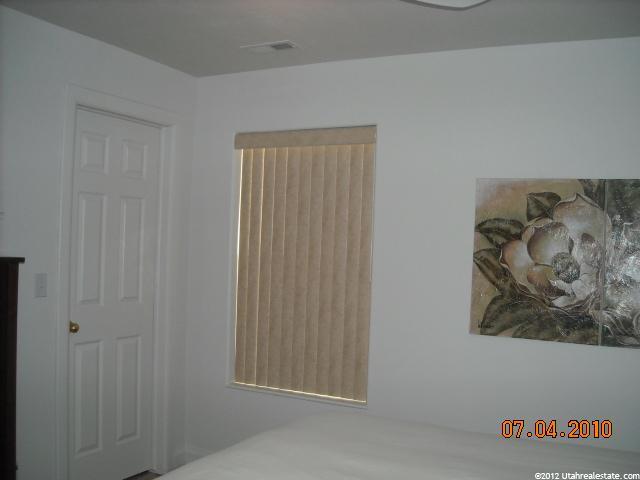 813 S Stonecreek Dr, River Heights, UT 84321 — photo 4