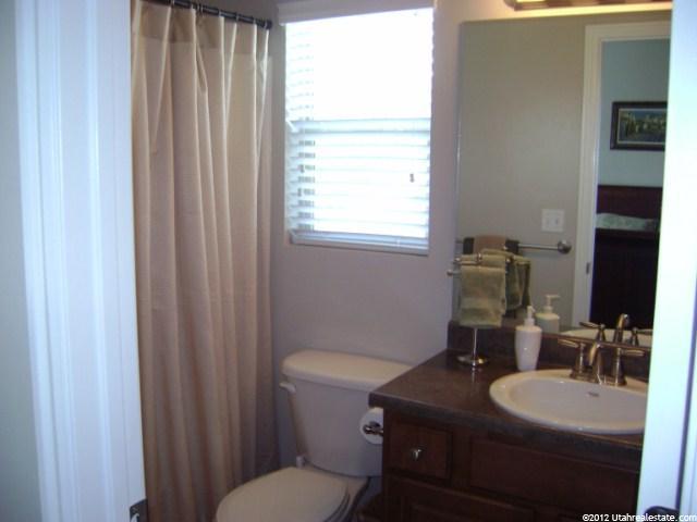 913 E James Cir S, Clearfield, UT 84015 — photo 12
