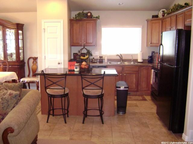 913 E James Cir S, Clearfield, UT 84015 — photo 3