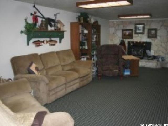 1464 S Melanie Ln, Syracuse, UT 84075 — photo 11