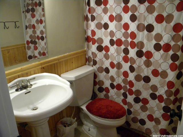 289 W 2400 S, Clearfield, UT 84015 — photo 8