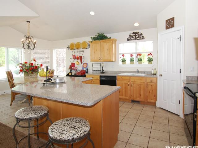 1071 S Arbor Way, Layton, UT 84041 — photo 4