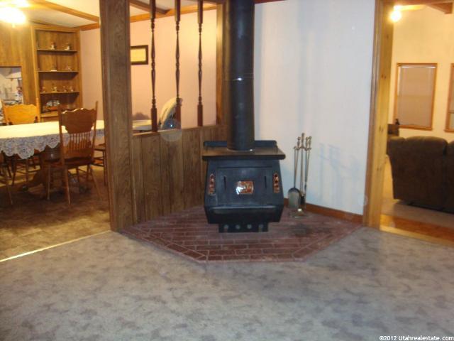 9048 E 6000 N, Lapoint, UT 84039 — photo 4