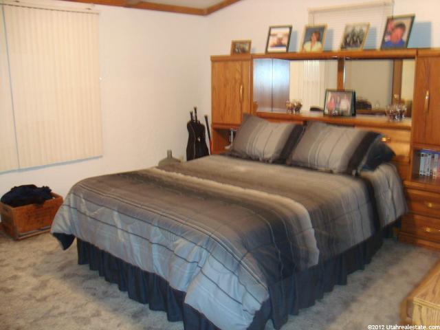 9048 E 6000 N, Lapoint, UT 84039 — photo 6