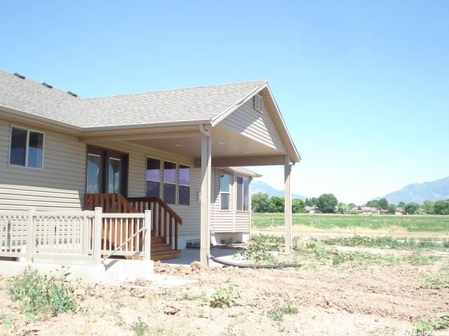 827 W 200 N, Clearfield, UT 84015 — photo 4