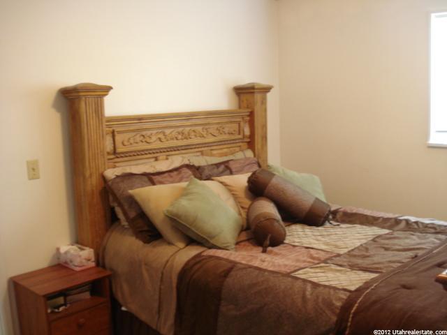 941 Vitt Dr, Ogden, UT 84404 — photo 9