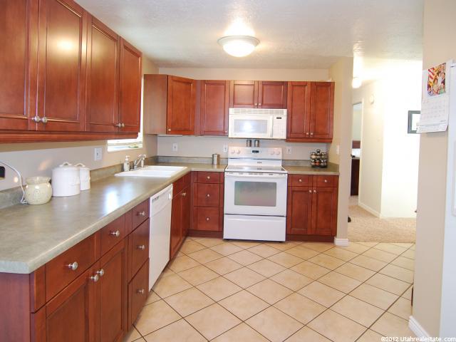 1005 N 925 E, Ogden, UT 84404 — photo 2
