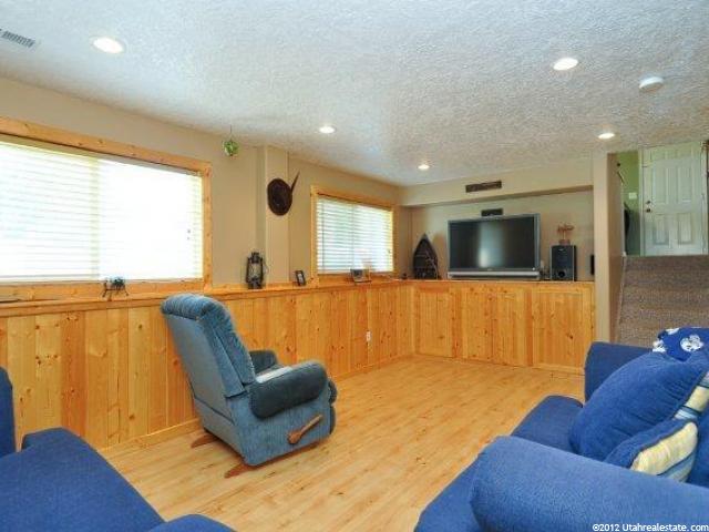2119 W 1630 N, Clinton, UT 84015 — photo 8