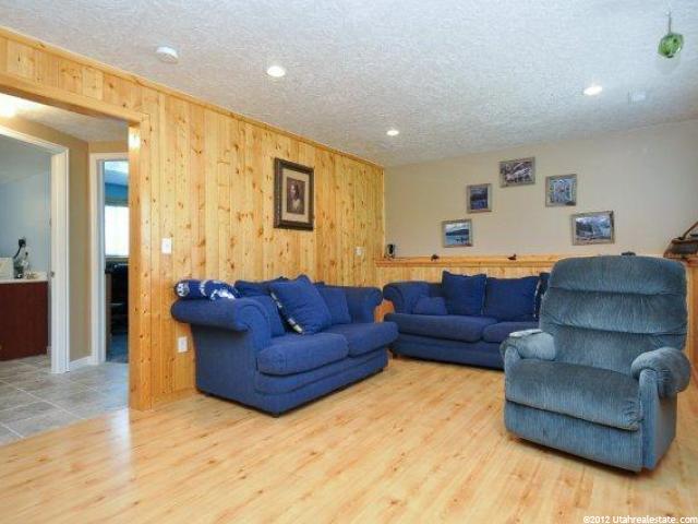 2119 W 1630 N, Clinton, UT 84015 — photo 9