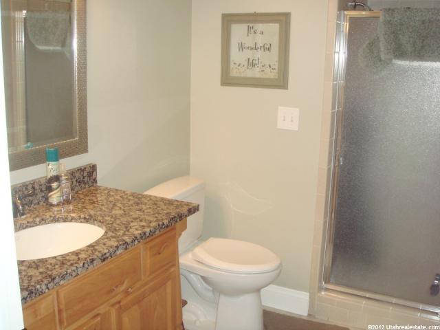 5076 S 2100 E, Holladay, UT 84117 — photo 10