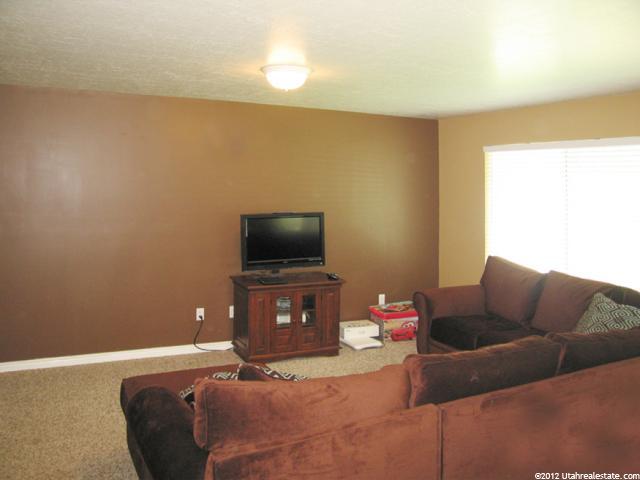 873 E Quinn Ct S, Ogden, UT 84404 — photo 2