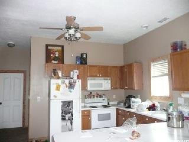 299 E 400 N, Bountiful, UT 84010 — photo 2