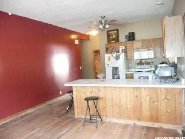 299 E 400 N, Bountiful, UT 84010 — photo 3