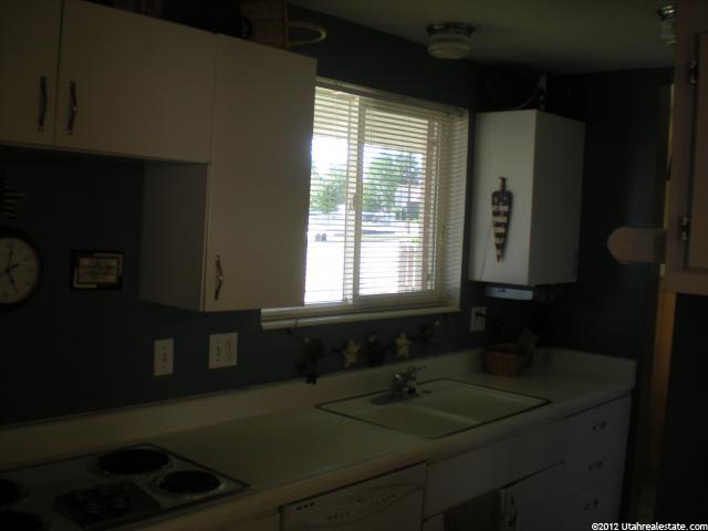 980 N Hill Blvd E, Layton, UT 84041 — photo 12