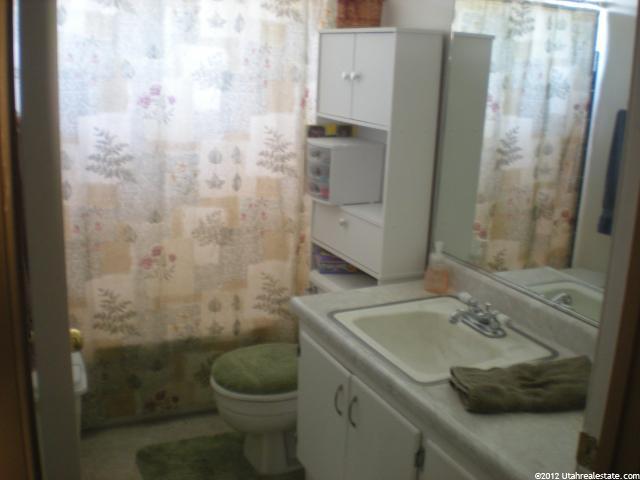 980 N Hill Blvd E, Layton, UT 84041 — photo 7