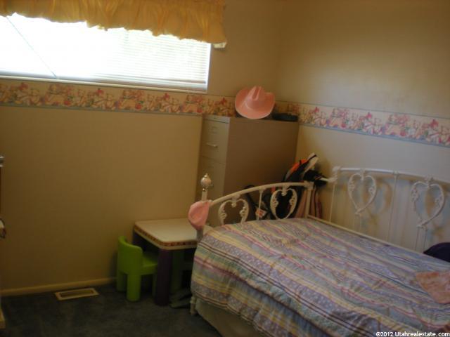 980 N Hill Blvd E, Layton, UT 84041 — photo 8
