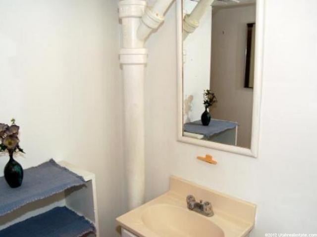 18 E 1800 S, Bountiful, UT 84010 — photo 11