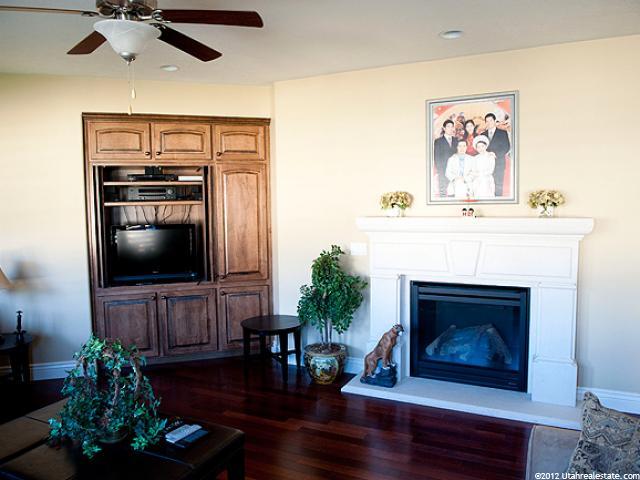 728 N 2000 W, Farmington, UT 84025 — photo 4