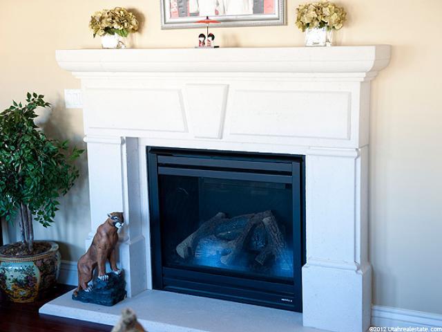 728 N 2000 W, Farmington, UT 84025 — photo 8