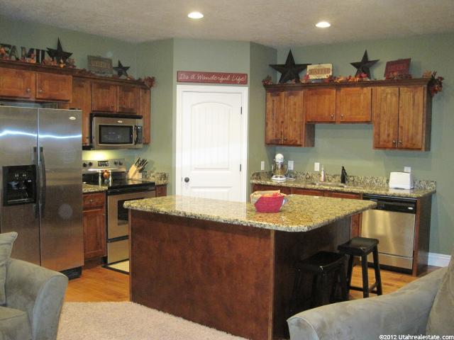 692 N 130 E, Smithfield, UT 84335 — photo 3
