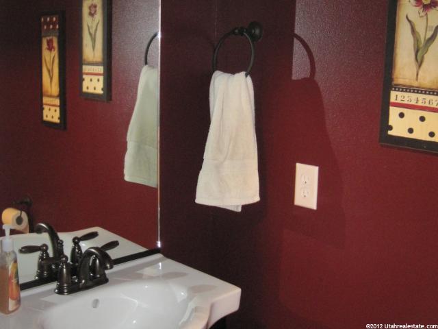 692 N 130 E, Smithfield, UT 84335 — photo 7