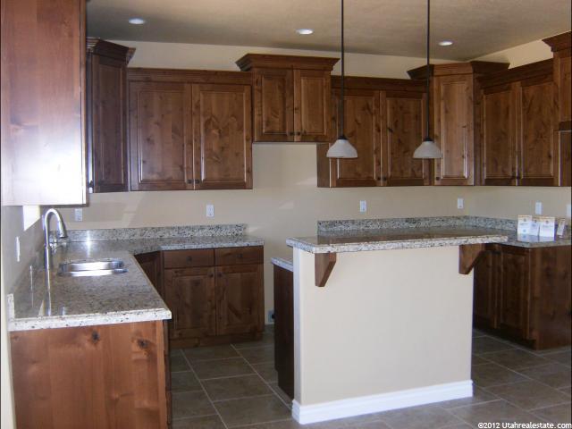 583 S 650 W, Layton, UT 84041 — photo 8