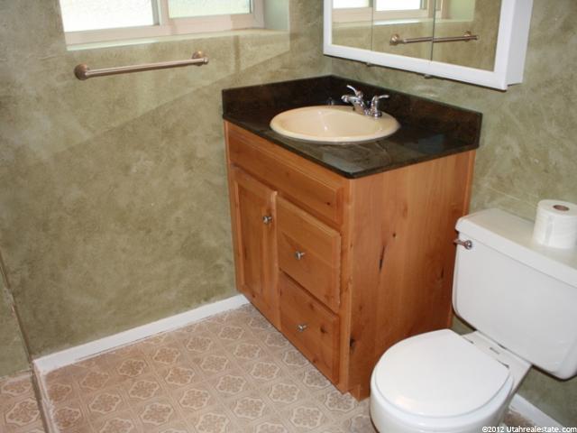2886 W 1600 N, Clinton, UT 84015 — photo 6