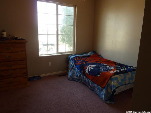 412 W 1850 S, Clearfield, UT 84015 — photo 2