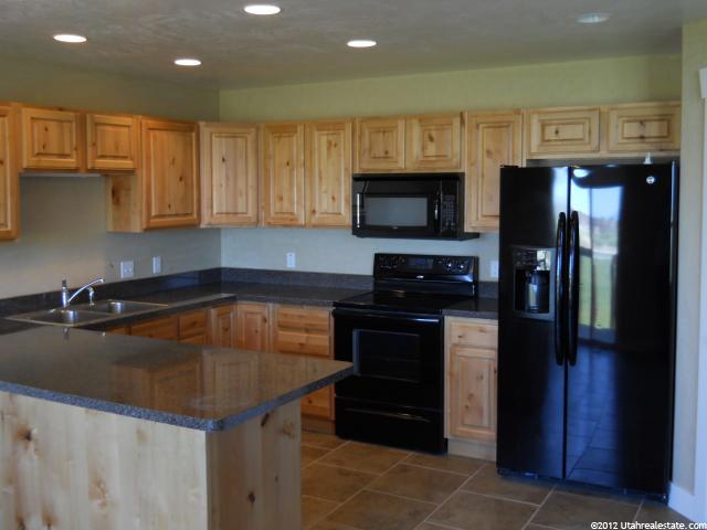 352 S 1285 E, Hyrum, UT 84319 — photo 4