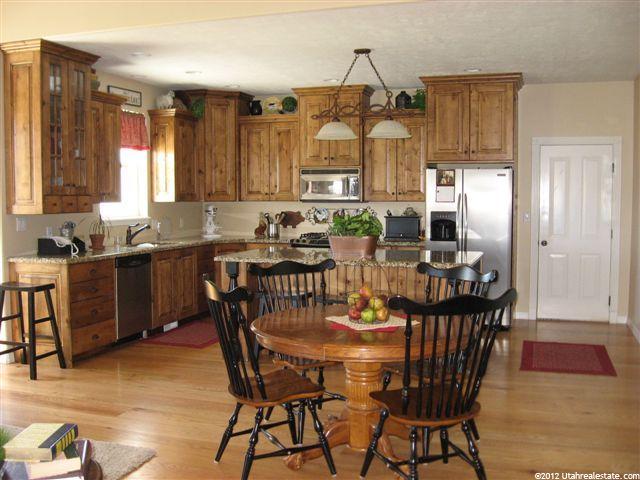 689 S Willow, Grantsville, UT 84029 — photo 3