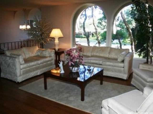 2470 E Robidoux S, Sandy, UT 84093 — photo 3