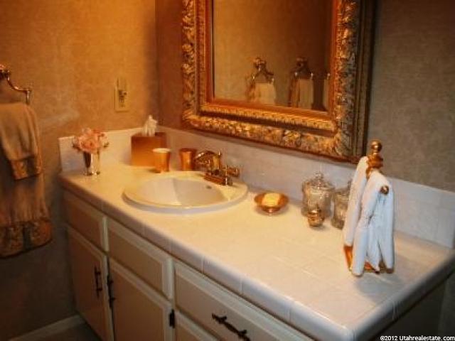 2470 E Robidoux S, Sandy, UT 84093 — photo 9