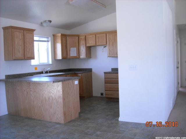 283 E 400 S, Hyrum, UT 84319 — photo 6