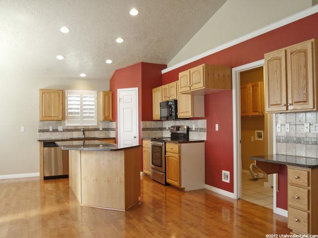2403 W 2375 N, Clinton, UT 84015 — photo 7