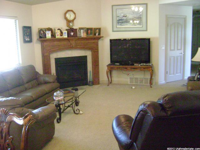 1813 N 1775 W, Farr West, UT 84404 — photo 5