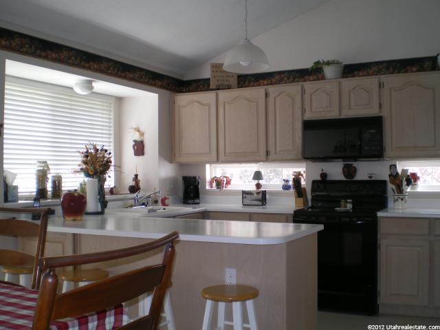1722 S 300 E, Kaysville, UT 84037 — photo 3