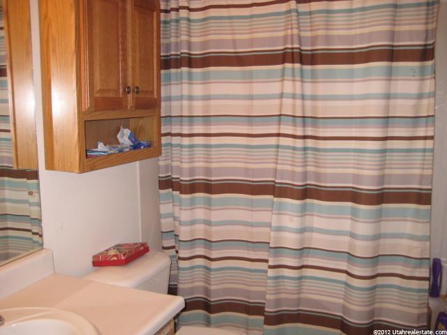 5530 S 3275 W, Roy, UT 84067 — photo 7