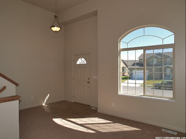 929 E Chris Cir S, Clearfield, UT 84015 — photo 4