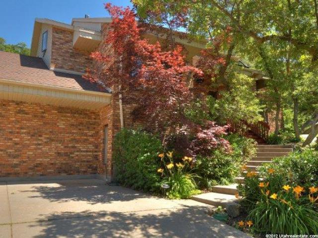 1632 E Oakcrest Dr, Ogden, UT 84403 — photo 2