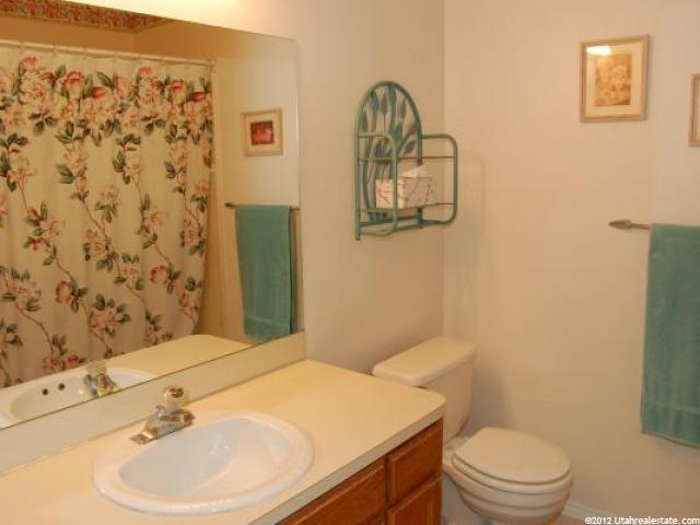 1820 E 2100 N, Layton, UT 84040 — photo 3