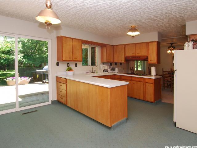 3071 E Fernwood Dr, Layton, UT 84040 — photo 2